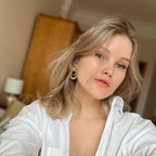 Lolly (@curlylolly) Leaked OnlyFans 

 profile picture