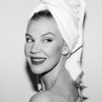 eveuncovered (Eve) OnlyFans Leaked Videos and Pictures 

 profile picture