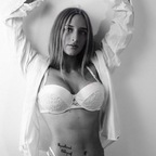 Gyurán Petra (gyuranpetra) Leak OnlyFans 

 profile picture