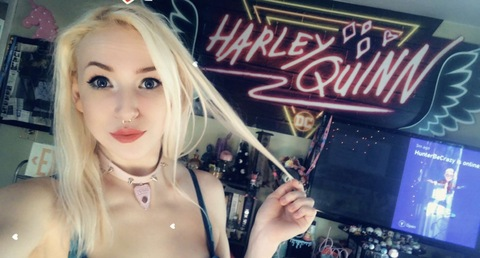 Header of harleyqueen.xo