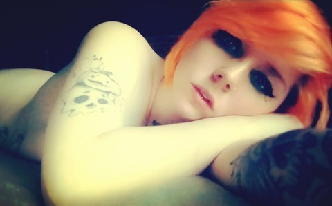 Header of hellathorne