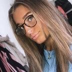 hollyallen OnlyFans Leak 

 profile picture