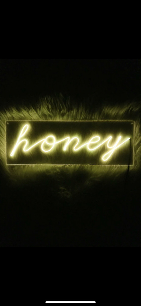 Header of honeybunny