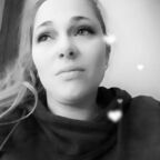 lizzy_waterfall OnlyFans Leaked Photos and Videos 

 profile picture