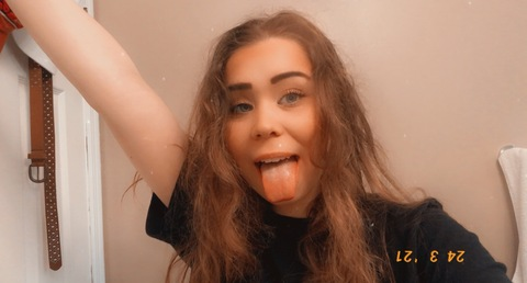 Header of peachyybitch