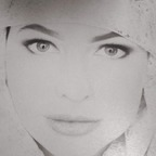 Download randomnesswitroxiemoxie OnlyFans content for free 

 profile picture