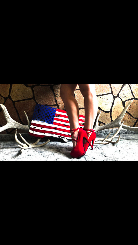 Header of sexybunny72