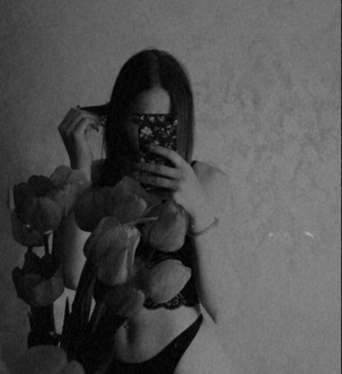 Header of sophie_redangel